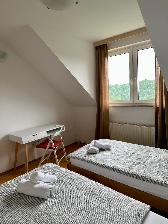 Karla'S House Bed & Breakfast Dobje pri Planini Exterior photo